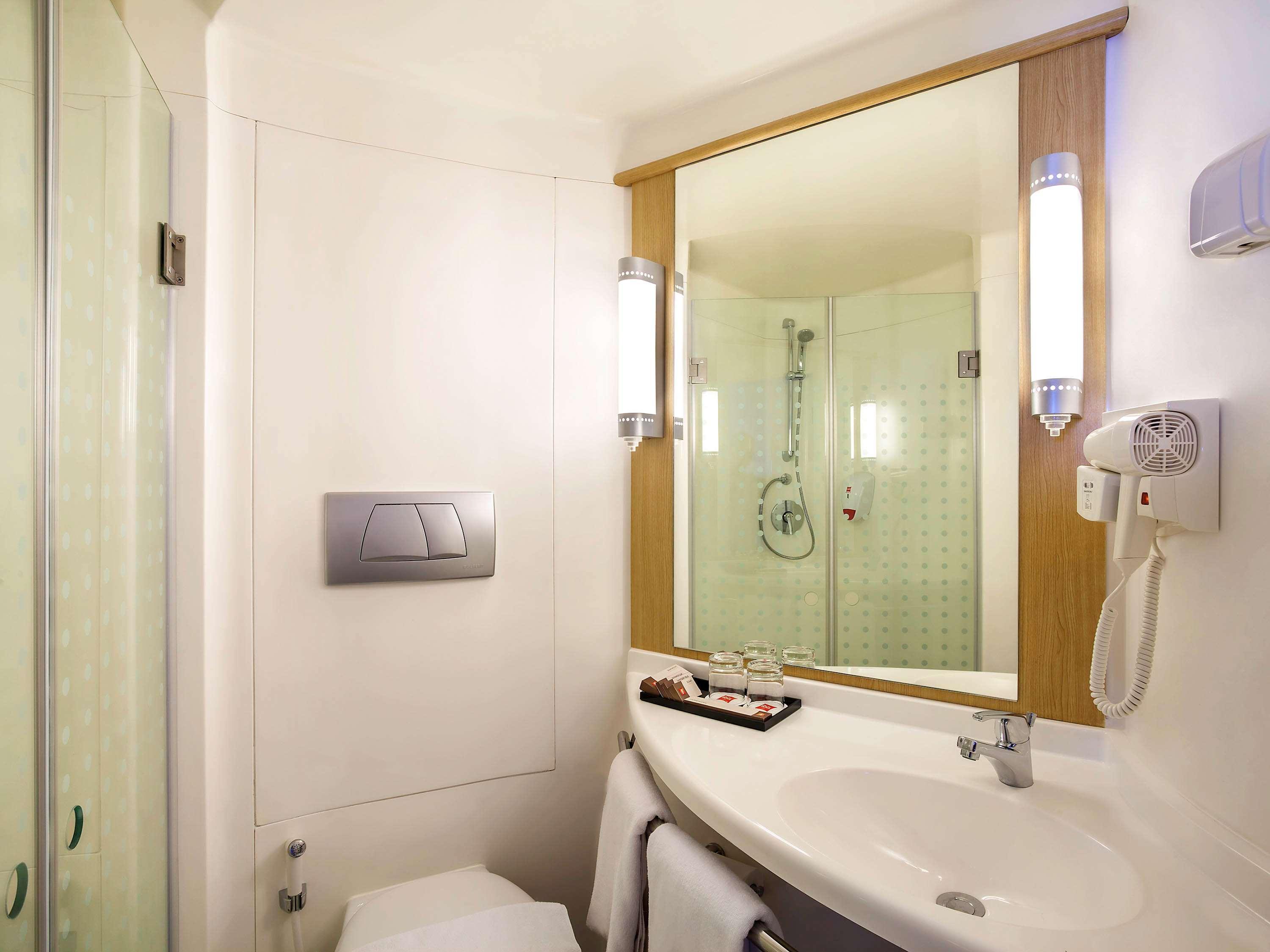 Ibis Manado City Center Boulevard Esterno foto