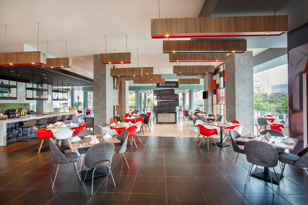 Ibis Manado City Center Boulevard Esterno foto
